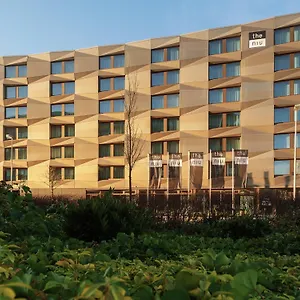 - The Niu, Crusoe Airport By Ihg Otel